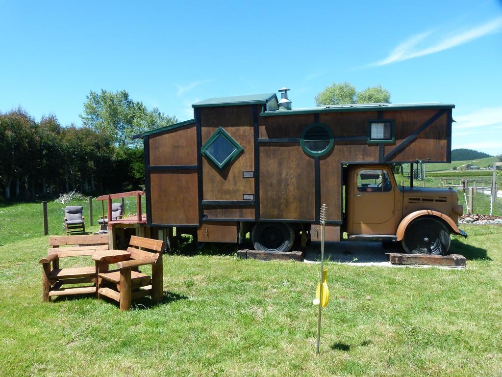 Wacky Stays - Unique Farm-Stay Glamping Rentals, Free Animal Feeding Tours Kaikoura Room photo