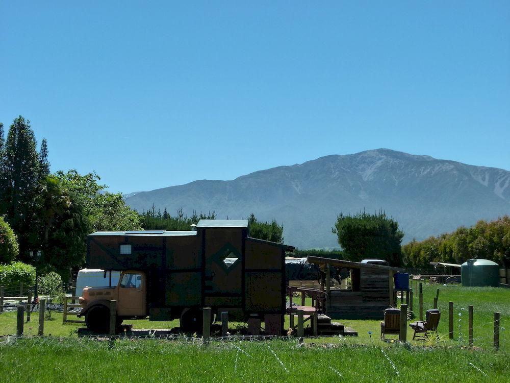 Wacky Stays - Unique Farm-Stay Glamping Rentals, Free Animal Feeding Tours Kaikoura Exterior photo