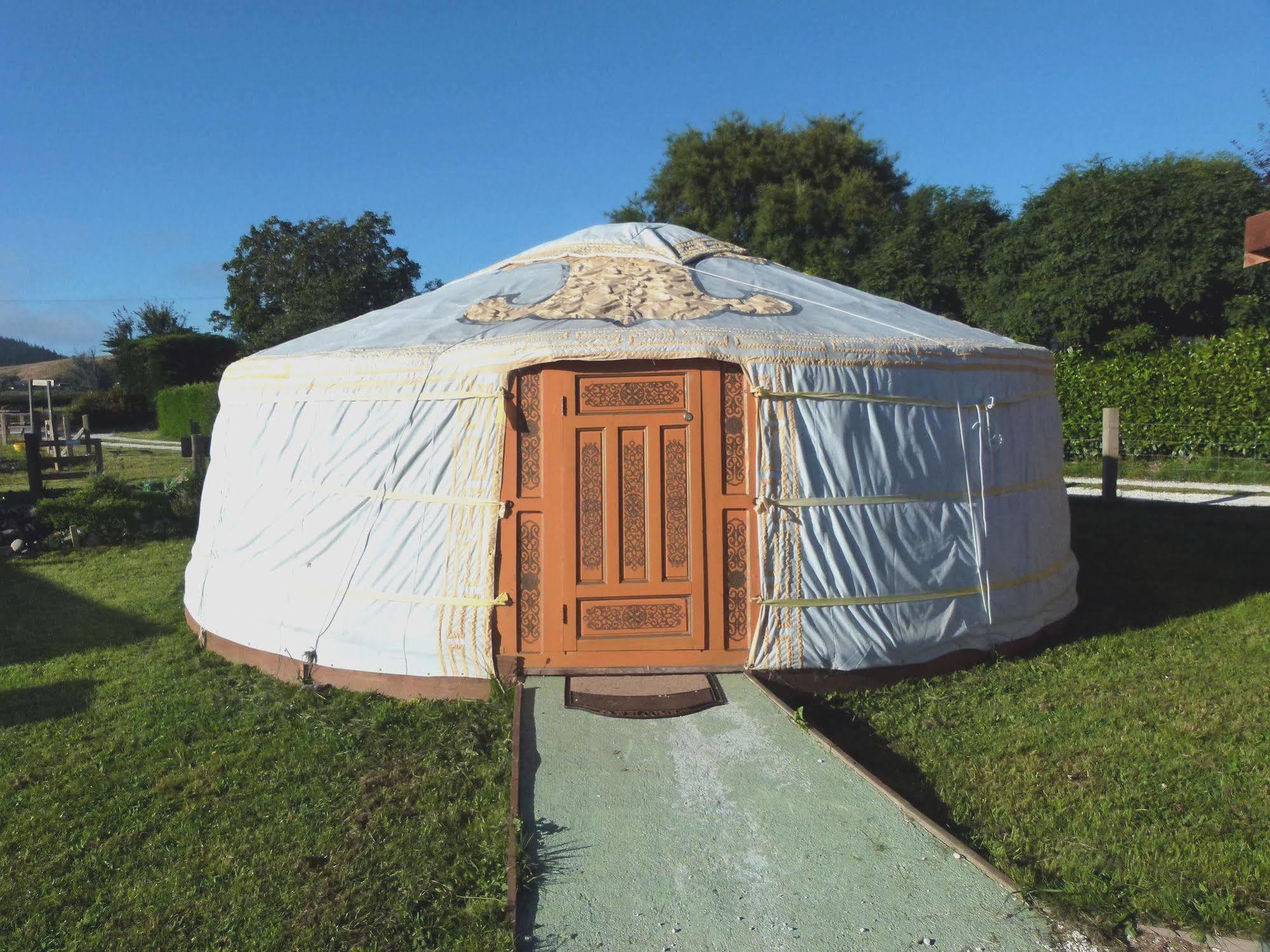 Wacky Stays - Unique Farm-Stay Glamping Rentals, Free Animal Feeding Tours Kaikoura Exterior photo
