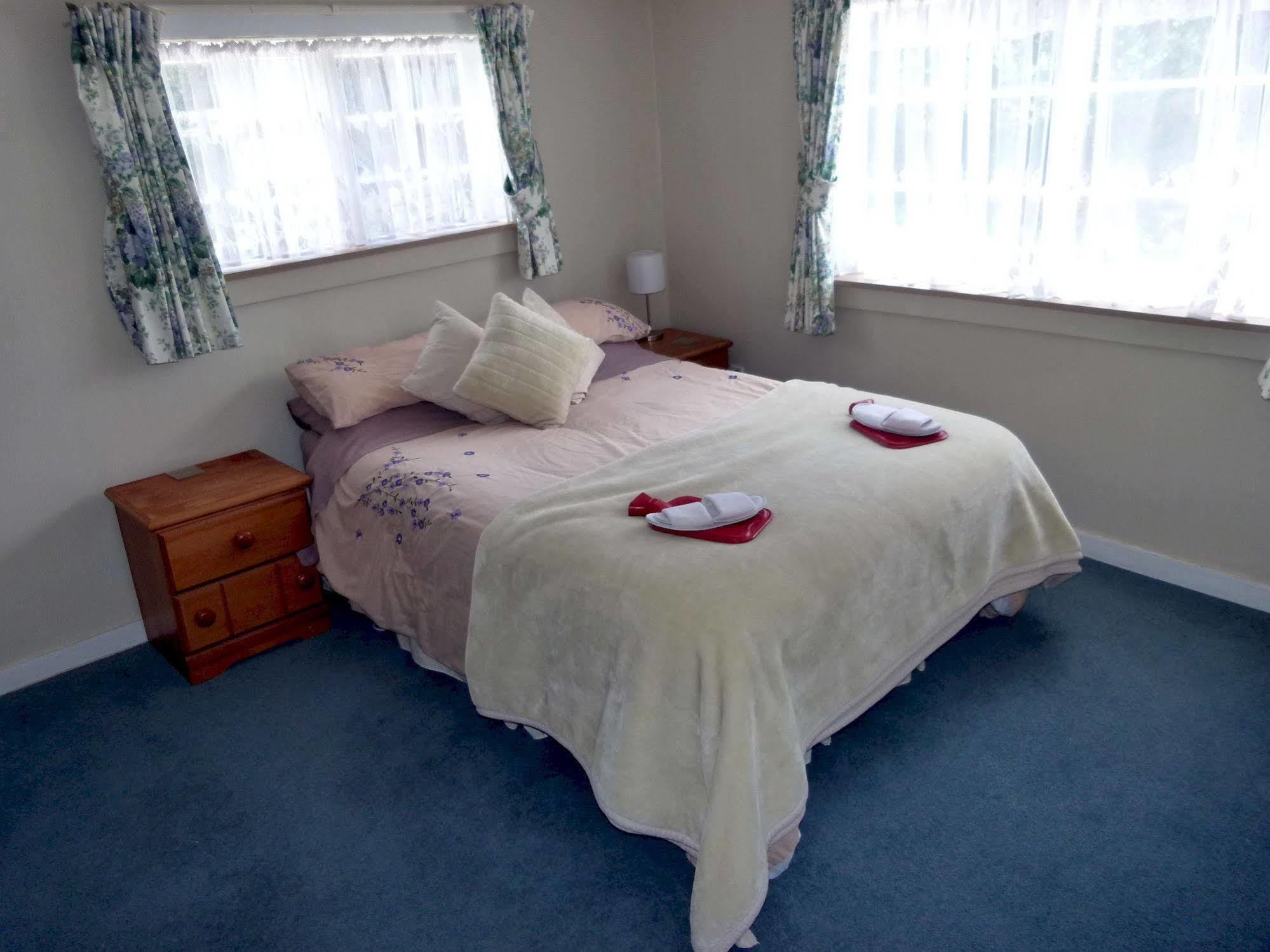 Wacky Stays - Unique Farm-Stay Glamping Rentals, Free Animal Feeding Tours Kaikoura Exterior photo